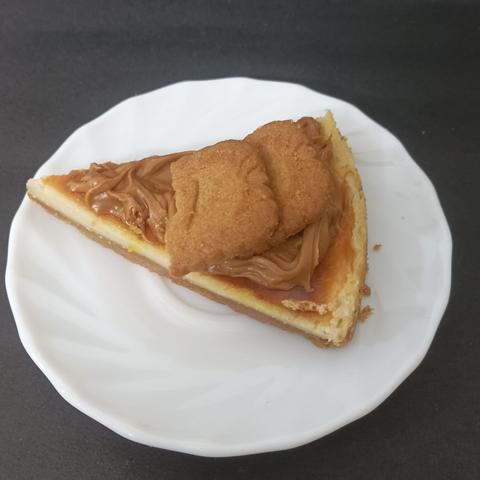 Lotus Biscoff cheesecake slice